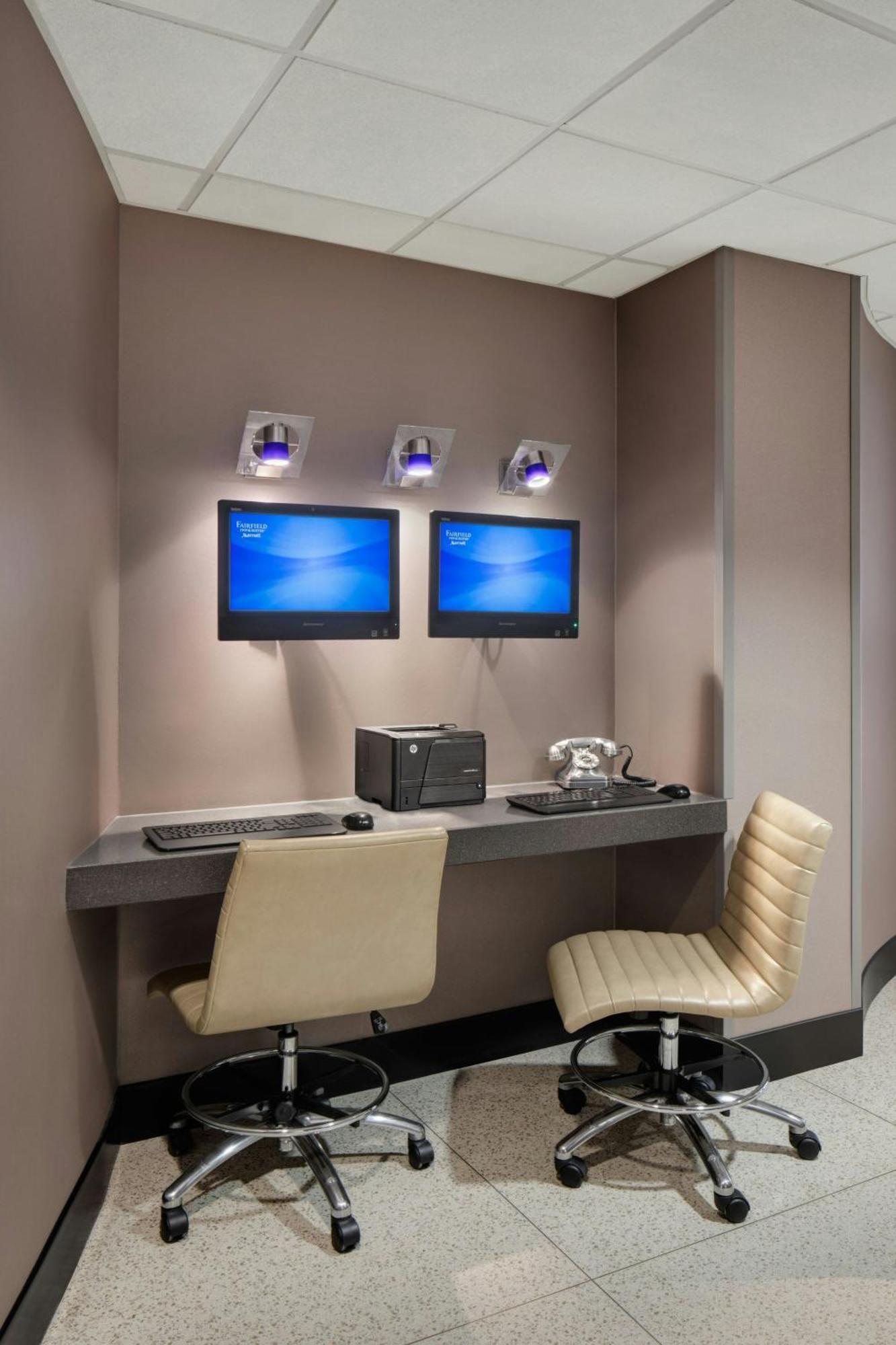 Fairfield Inn And Suites Chicago Downtown/ Magnificent Mile Zewnętrze zdjęcie
